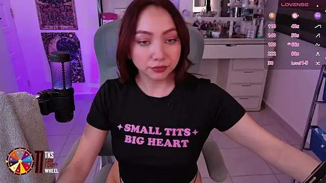 LilyVelvett online show from 06-18-26, 02:43