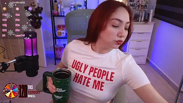 LilyVelvett online show from 12-19-25, 04:05