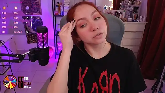 LilyVelvett online show from 10-22-25, 03:50