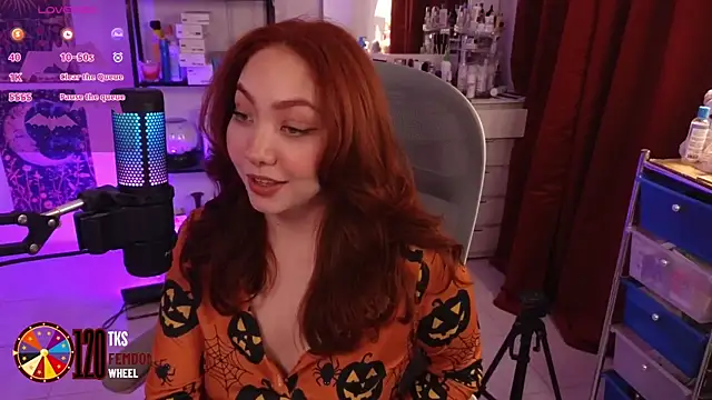 LilyVelvett online show from 10-16-25, 03:37