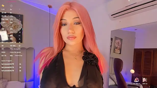 Emma Thompsson online show from 11-22-25, 01:59