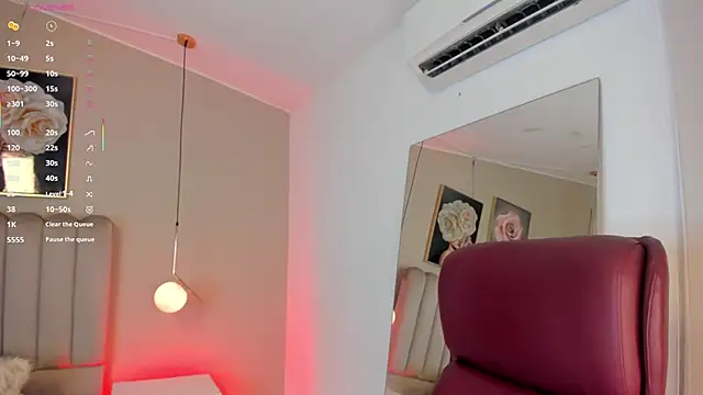 Emma Thompsson online show from 11-04-25, 01:31