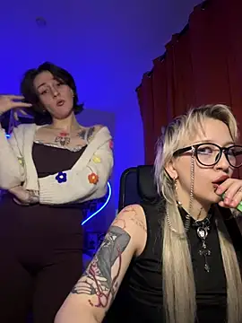 Dooubletroublee online show from 03-20-26, 12:11