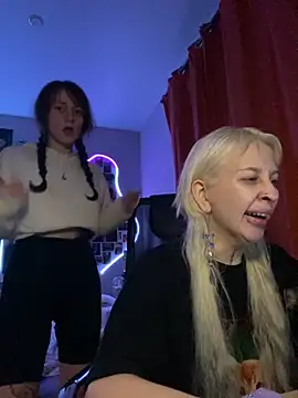 Dooubletroublee online show from 11-27-25, 11:38