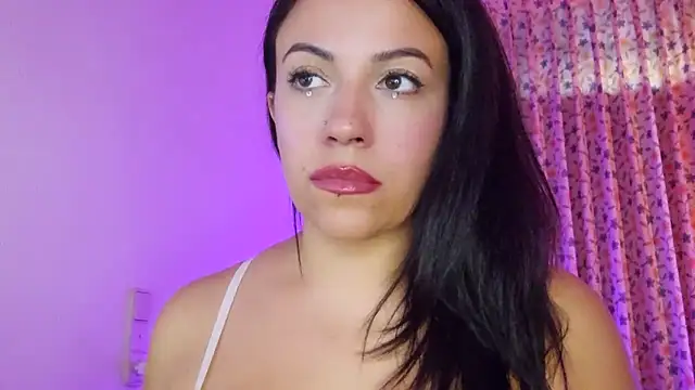 Snapshot of Latina_hot2024 chatting on 10-01-25, 09:25 Latina hot2024 online show from 10-01-25, 09:25