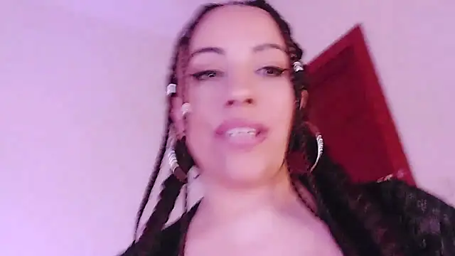 Snapshot of Latina_hot2024 chatting on 03-20-25, 11:05 Latina hot2024 online show from 03-20-25, 11:05