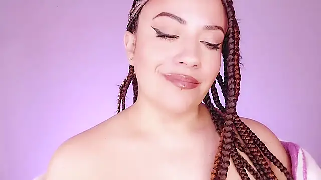 Snapshot of Latina_hot2024 chatting on 03-05-25, 01:10 Latina hot2024 online show from 03-05-25, 01:10