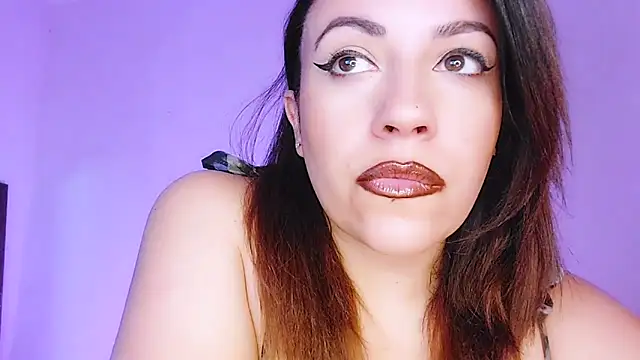 Snapshot of Latina_hot2024 chatting on 02-25-25, 09:26 Latina hot2024 online show from 02-25-25, 09:26