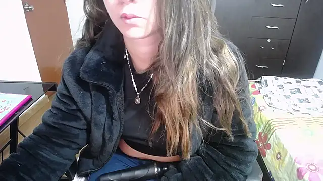 Snapshot of Luna_girlhot_ chatting on 03-05-25, 04:02 Luna girlhot online show from 03-05-25, 04:02