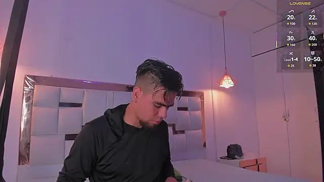 PittAndLunaa online show from 12-20-25, 12:52