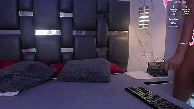 PittAndLunaa online show from 03-25-26, 12:26