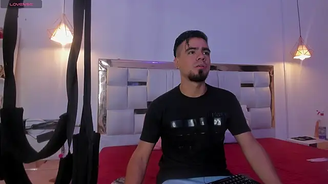 PittAndLunaa online show from 12-17-25, 12:32