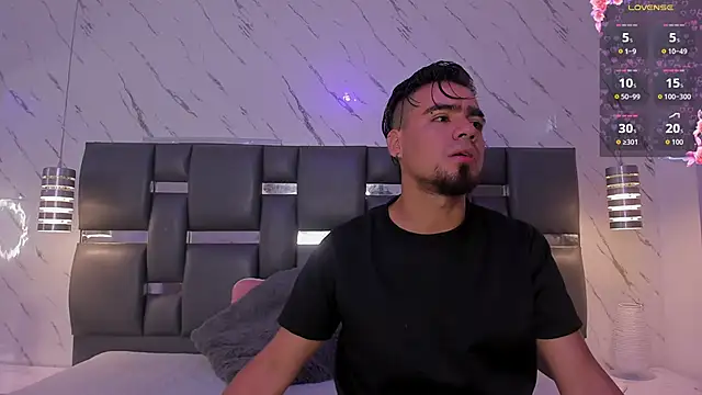 PittAndLunaa online show from 04-09-26, 12:22