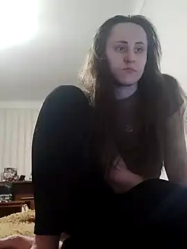 Snapshot of emeli_moon chatting on 03-11-25, 06:30 emeli moon online show from 03-11-25, 06:30