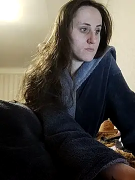 Snapshot of emeli_moon chatting on 02-15-25, 07:17 emeli moon online show from 02-15-25, 07:17