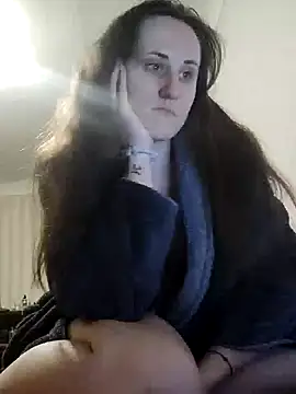 Snapshot of emeli_moon chatting on 01-23-25, 08:35 emeli moon online show from 01-23-25, 08:35