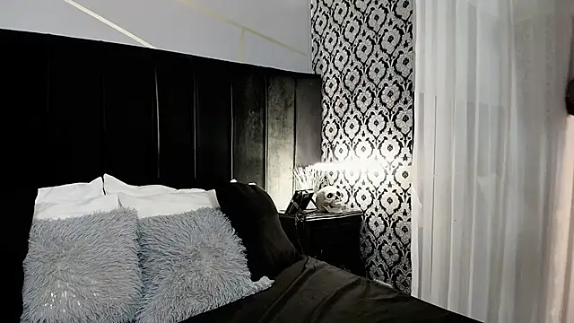 Adeelinee online show from 10-25-25, 07:58