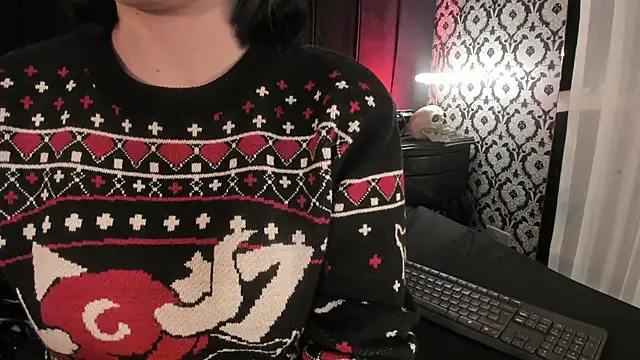 Adeelinee online show from 12-18-25, 08:01