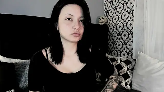 Adeelinee online show from 06-27-26, 08:04