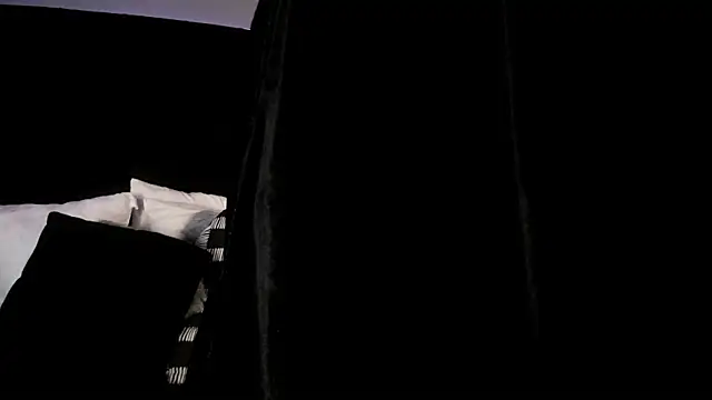 Snapshot of Adeelinee chatting on 02-11-26, 08:09 Adeelinee online show from 02-11-26, 08:09