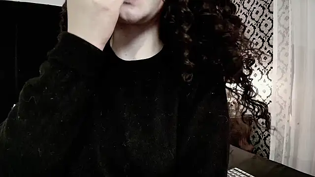 Adeelinee online show from 10-27-25, 07:48