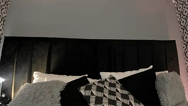 Adeelinee online show from 06-10-26, 07:59