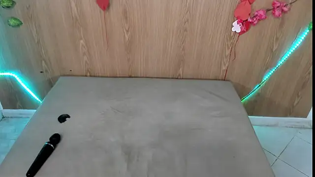 jenelotizz06 online show from 10-15-25, 12:53
