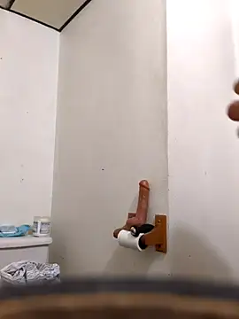 Snapshot of KinkyDesires chatting on 12-25-24, 08:18 KinkyDesires online show from 12-25-24, 08:18