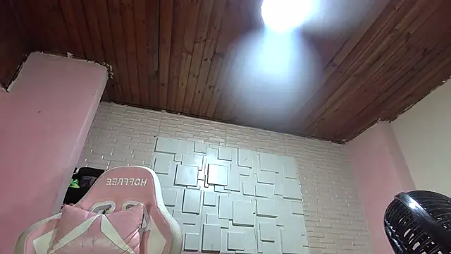 white sexy  online show from 03-11-25, 11:15
