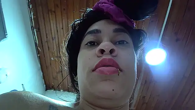white sexy  online show from 10-18-25, 11:12