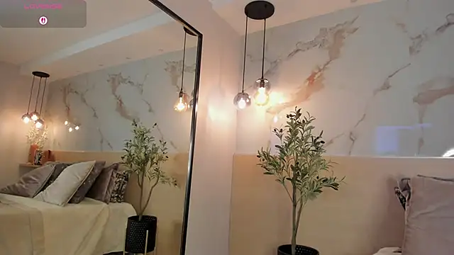 LeaThompson online show from 11-10-25, 10:48