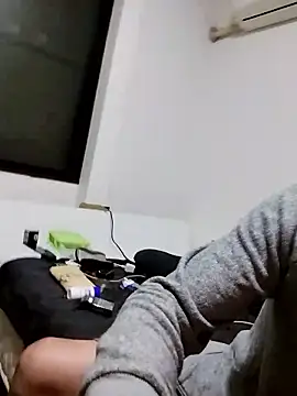 Snapshot of NAMEINU-ICE chatting on 10-11-25, 07:04 NAMEINU-ICE online show from 10-11-25, 07:04