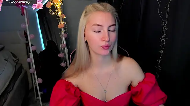 Kimmy powell online show from 03-25-26, 02:44