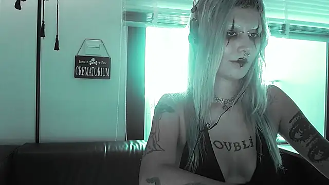 Snapshot of god_x_girl chatting on 05-15-26, 11:25 god x girl online show from 05-15-26, 11:25