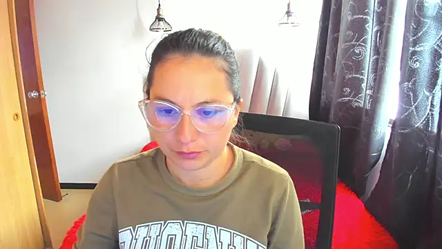 samantha  wilson online show from 10-27-25, 02:51