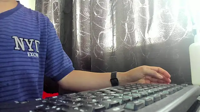 samantha  wilson online show from 11-14-25, 01:59