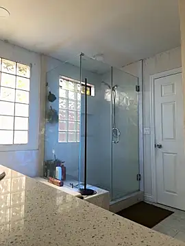 El Gizmo online show from 12-22-25, 06:08