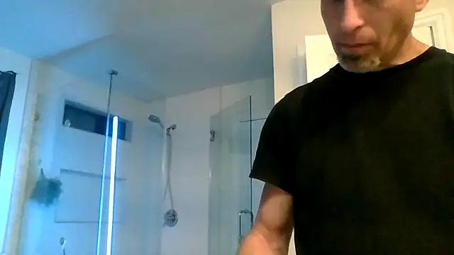 Snapshot of El_Gizmo chatting on 05-22-26, 03:37 El Gizmo online show from 05-22-26, 03:37