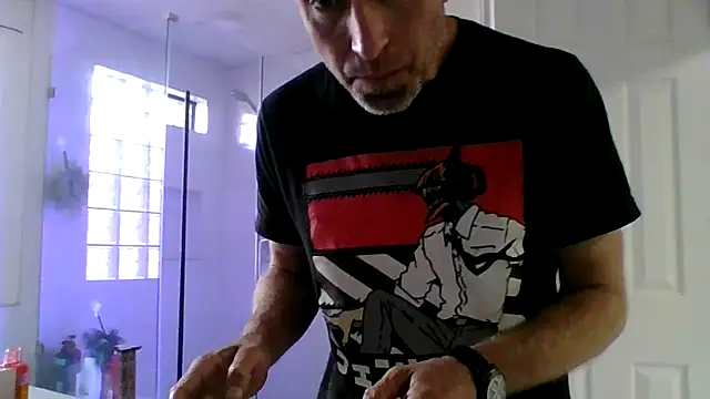 Snapshot of El_Gizmo chatting on 04-13-26, 06:12 El Gizmo online show from 04-13-26, 06:12