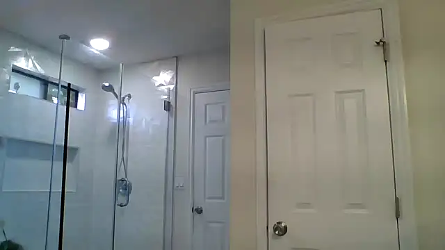 Snapshot of El_Gizmo chatting on 04-08-26, 05:58 El Gizmo online show from 04-08-26, 05:58