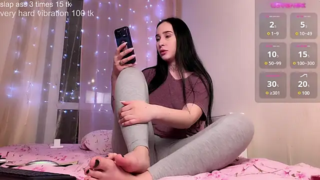 Snapshot of AnastasiaSun chatting on 12-20-24, 02:41 AnastasiaSun online show from 12-20-24, 02:41
