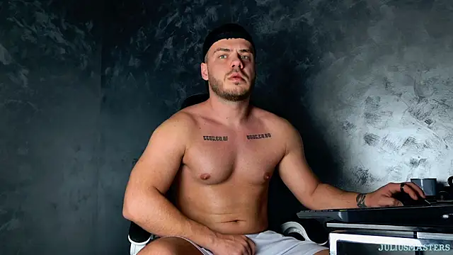 Snapshot of juliusmasters chatting on 02-13-26, 08:20 juliusmasters online show from 02-13-26, 08:20