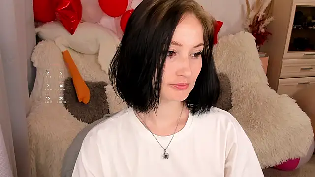Snapshot of LisaMooore chatting on 07-02-26, 03:23 LisaMooore online show from 07-02-26, 03:23