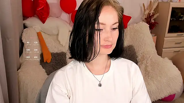 Snapshot of LisaMooore chatting on 07-01-26, 04:40 LisaMooore online show from 07-01-26, 04:40