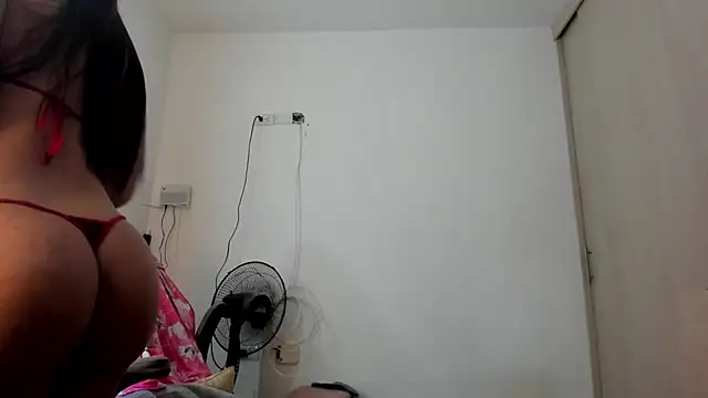 Snapshot of _juliana_star_ chatting on 06-21-26, 01:39 juliana star online show from 06-21-26, 01:39