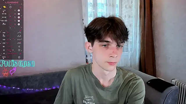 Aaron Boom online show from 05-07-26, 03:26
