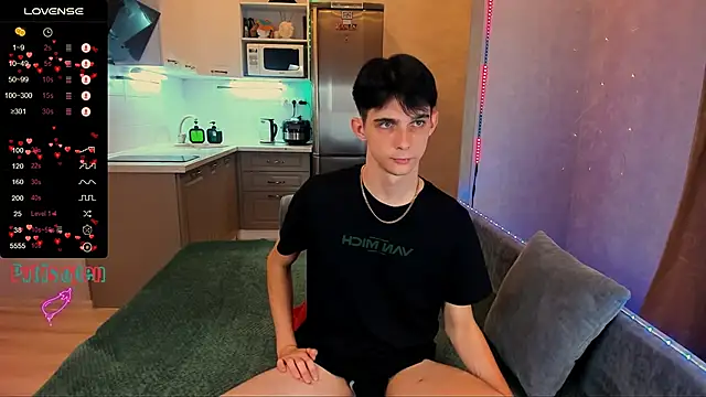 Snapshot of Aaron_Boom chatting on 09-28-25, 07:10 Aaron Boom online show from 09-28-25, 07:10