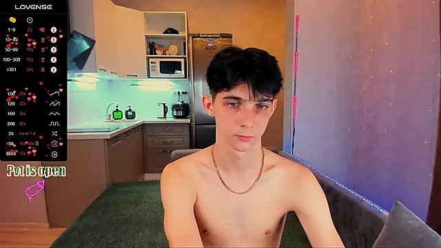 Snapshot of Aaron_Boom chatting on 09-30-25, 07:42 Aaron Boom online show from 09-30-25, 07:42