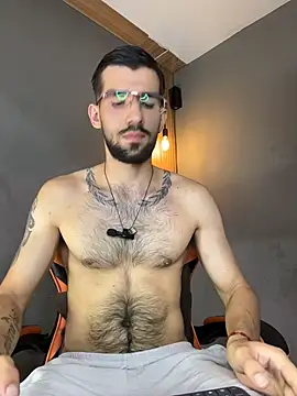 Snapshot of Mr_WhiteCock chatting on 06-30-26, 04:07 Mr WhiteCock online show from 06-30-26, 04:07