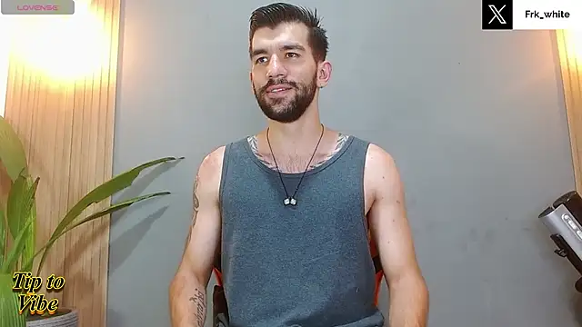 Snapshot of Mr_WhiteCock chatting on 01-16-26, 12:47 Mr WhiteCock online show from 01-16-26, 12:47